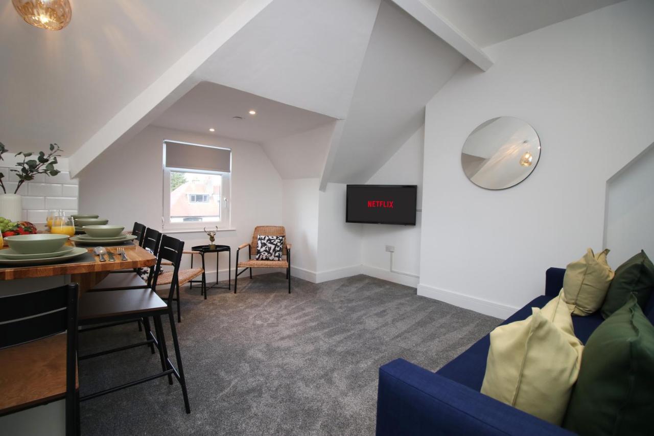 No 49 City Apartments, Perfect For Business And Leisure Stays, 10 Min Drive Into City Centre, Easy Access To Local Transport, 1Br And 2Br Available, Free Parking Cardiff Esterno foto