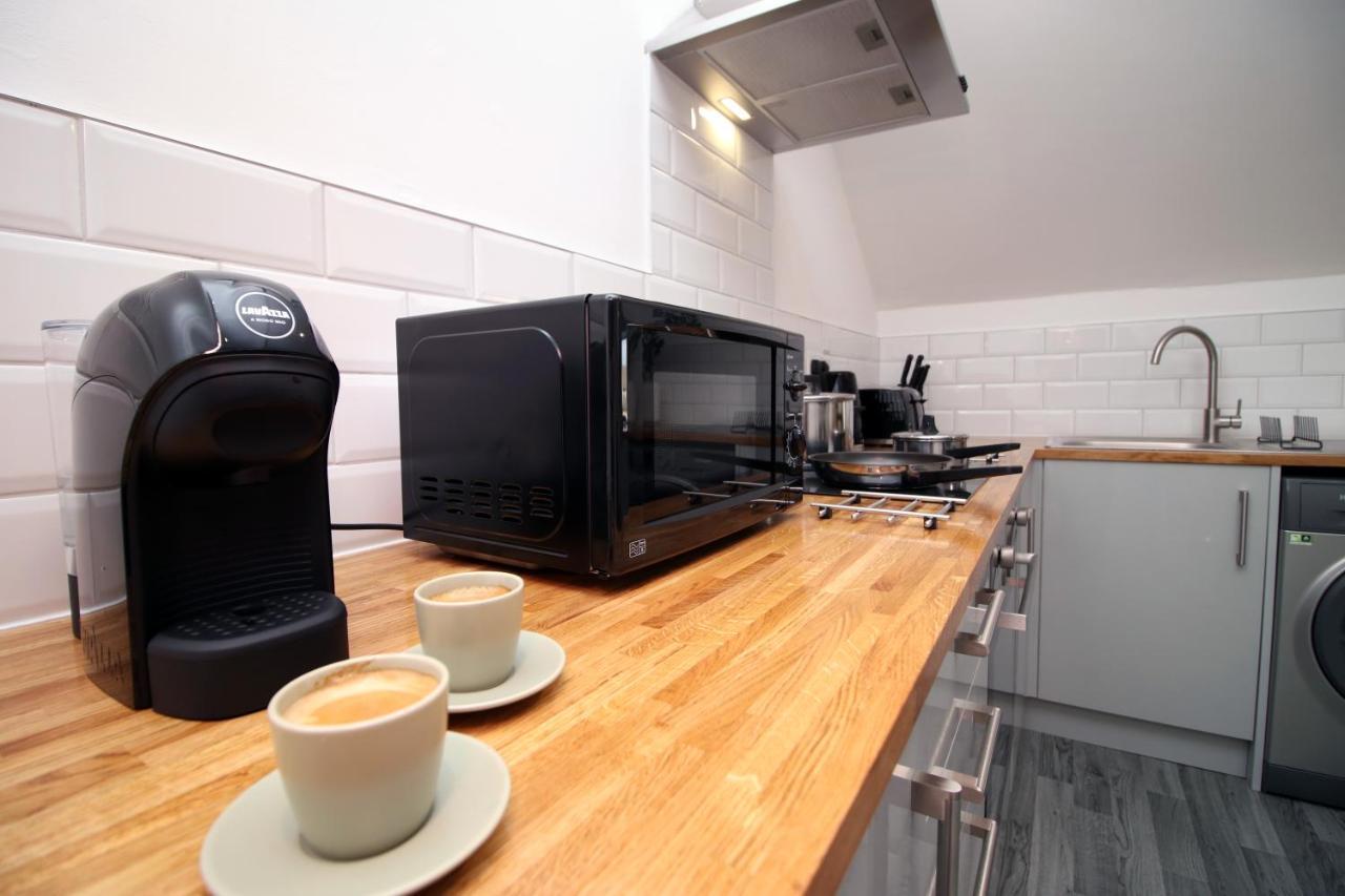 No 49 City Apartments, Perfect For Business And Leisure Stays, 10 Min Drive Into City Centre, Easy Access To Local Transport, 1Br And 2Br Available, Free Parking Cardiff Esterno foto