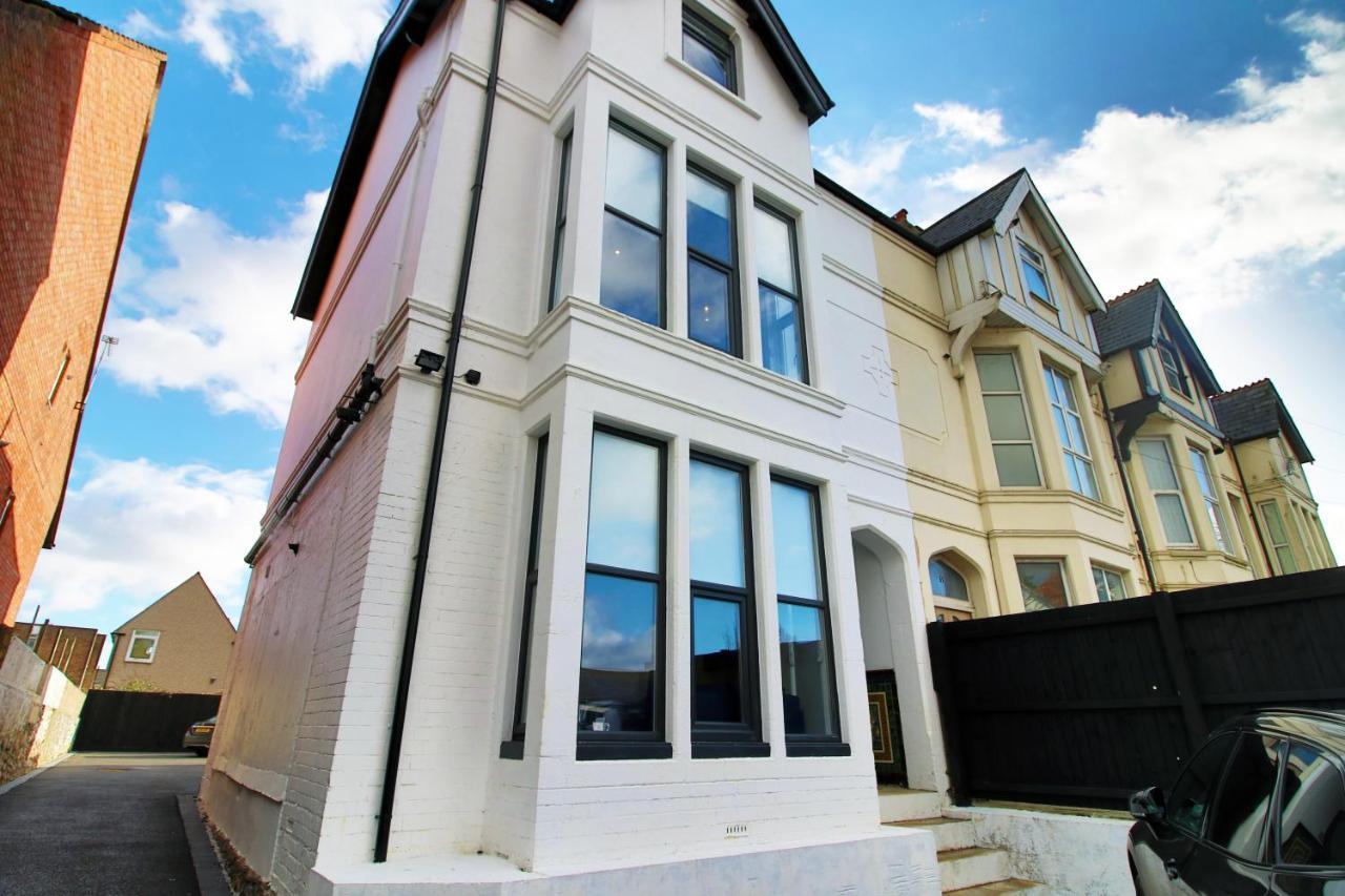 No 49 City Apartments, Perfect For Business And Leisure Stays, 10 Min Drive Into City Centre, Easy Access To Local Transport, 1Br And 2Br Available, Free Parking Cardiff Esterno foto