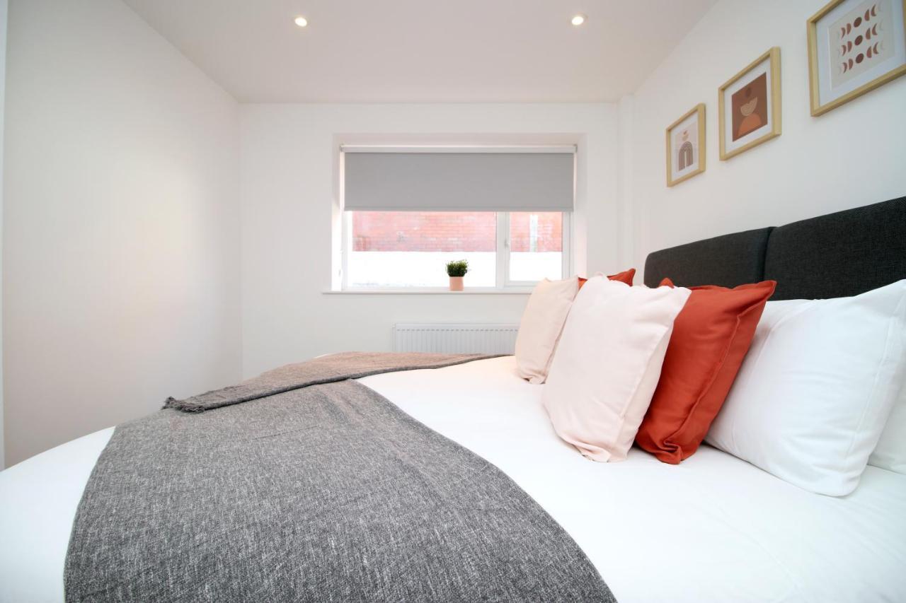 No 49 City Apartments, Perfect For Business And Leisure Stays, 10 Min Drive Into City Centre, Easy Access To Local Transport, 1Br And 2Br Available, Free Parking Cardiff Esterno foto