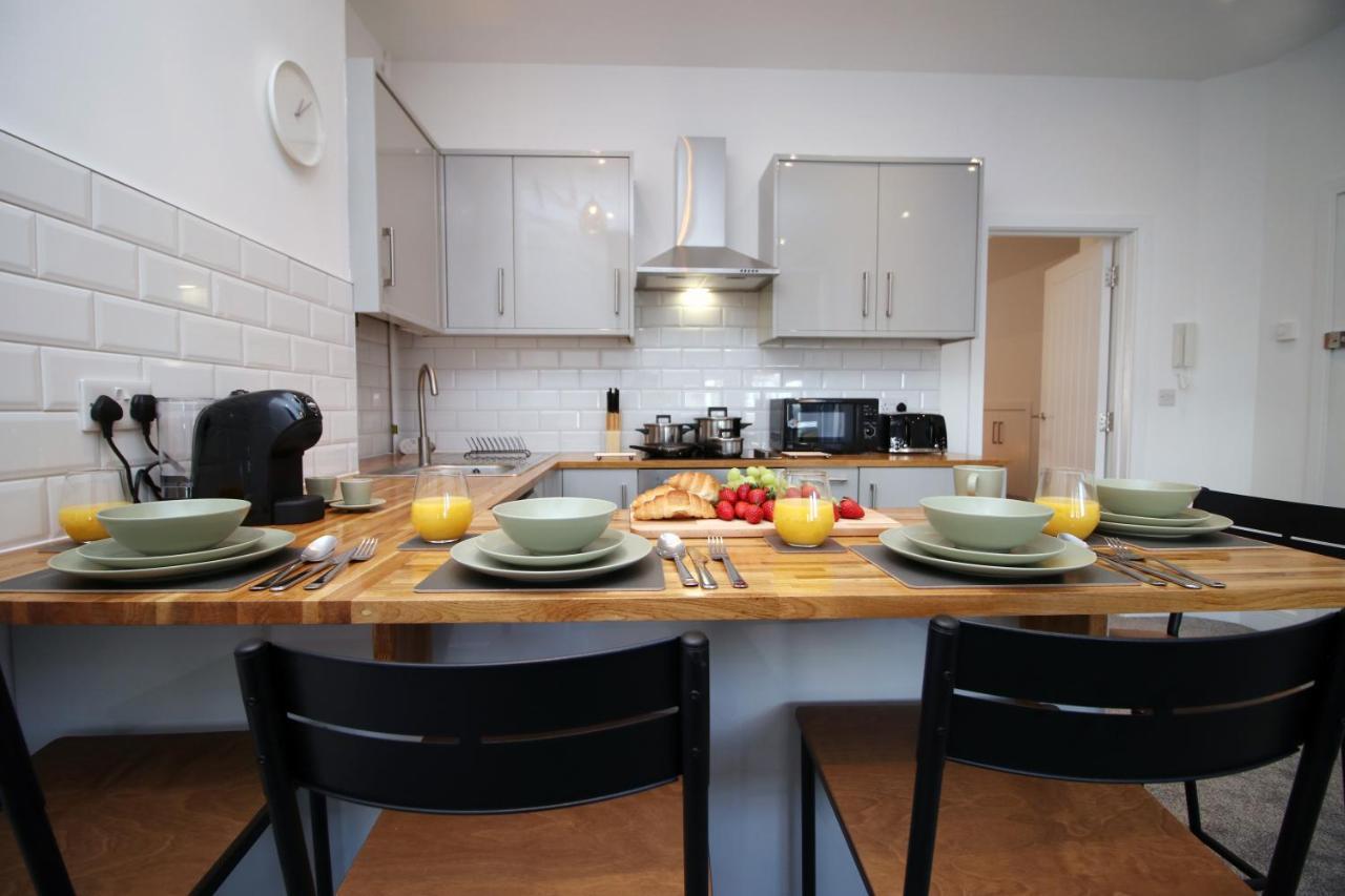 No 49 City Apartments, Perfect For Business And Leisure Stays, 10 Min Drive Into City Centre, Easy Access To Local Transport, 1Br And 2Br Available, Free Parking Cardiff Esterno foto