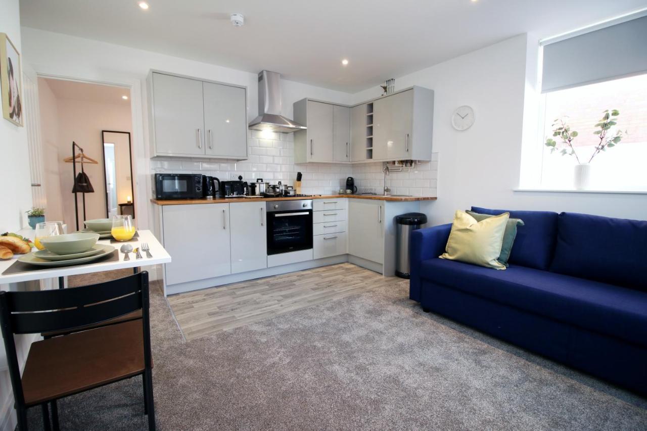 No 49 City Apartments, Perfect For Business And Leisure Stays, 10 Min Drive Into City Centre, Easy Access To Local Transport, 1Br And 2Br Available, Free Parking Cardiff Esterno foto