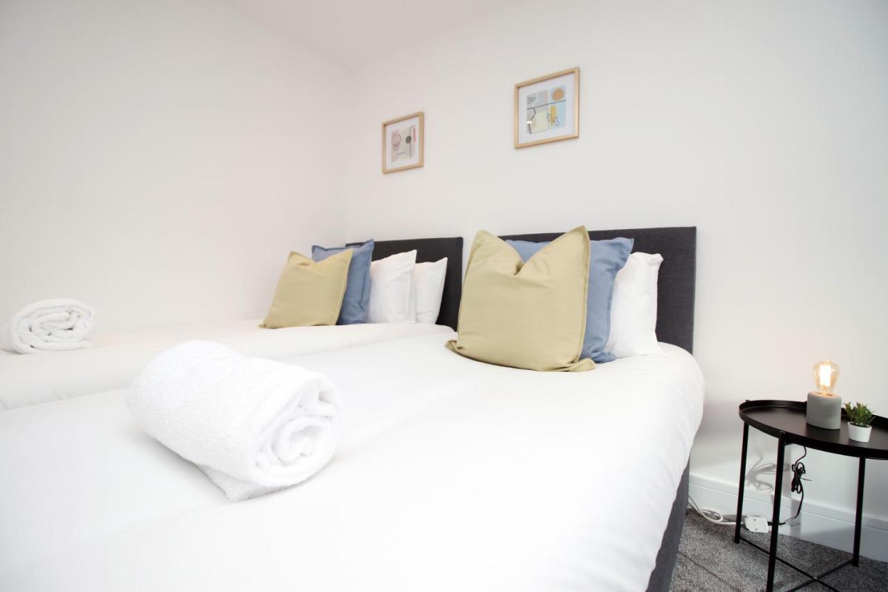 No 49 City Apartments, Perfect For Business And Leisure Stays, 10 Min Drive Into City Centre, Easy Access To Local Transport, 1Br And 2Br Available, Free Parking Cardiff Esterno foto