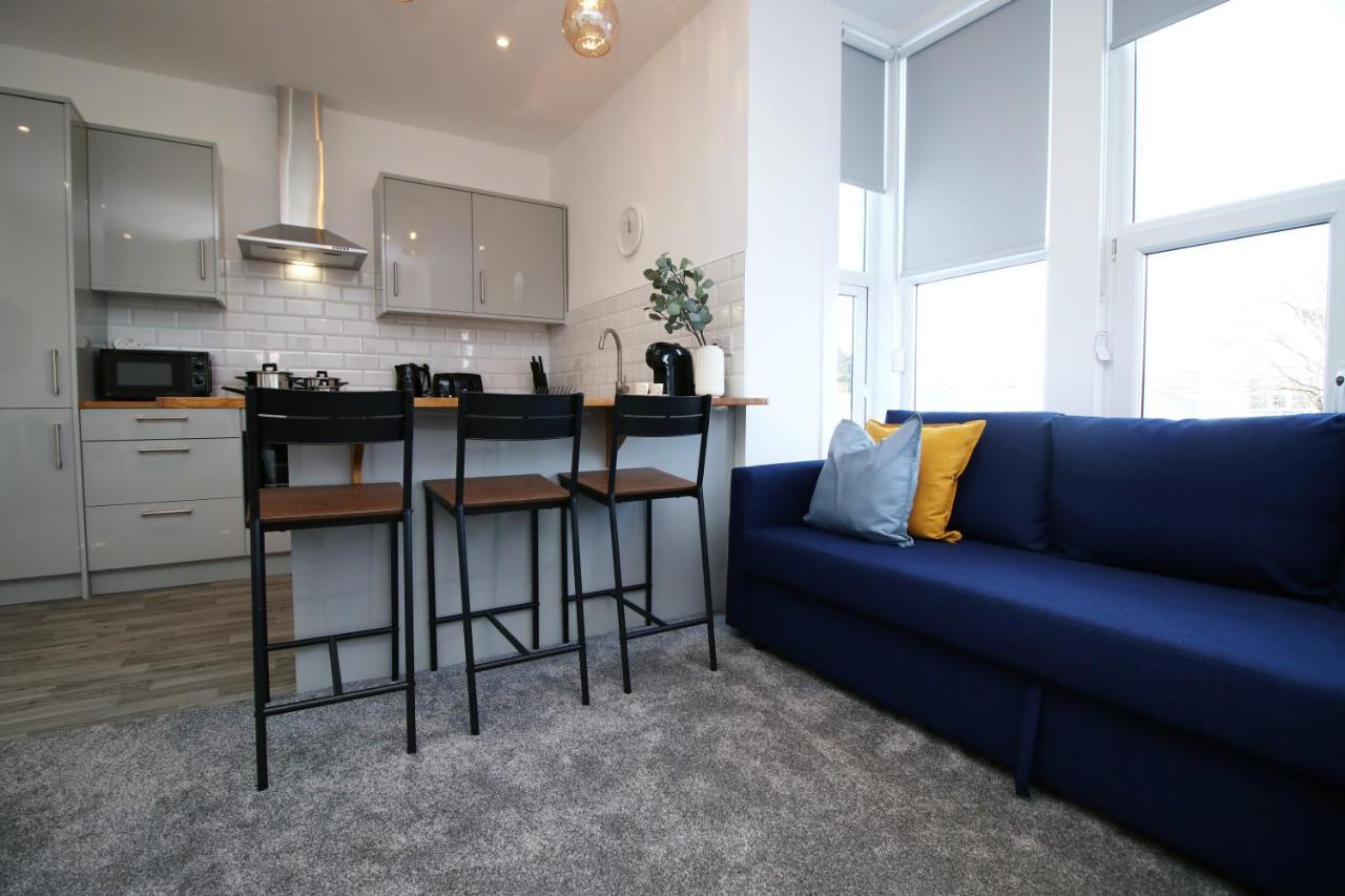 No 49 City Apartments, Perfect For Business And Leisure Stays, 10 Min Drive Into City Centre, Easy Access To Local Transport, 1Br And 2Br Available, Free Parking Cardiff Esterno foto
